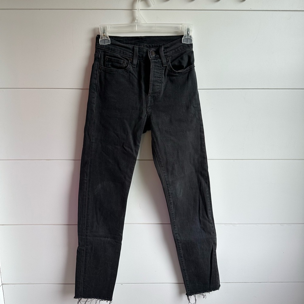 Levi's wedgie Jeans in Washed Black - Picture 3 of 7